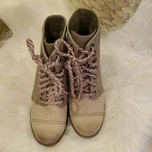 Sorel Wedge Boots  Size 7 - Picture 12 of 12